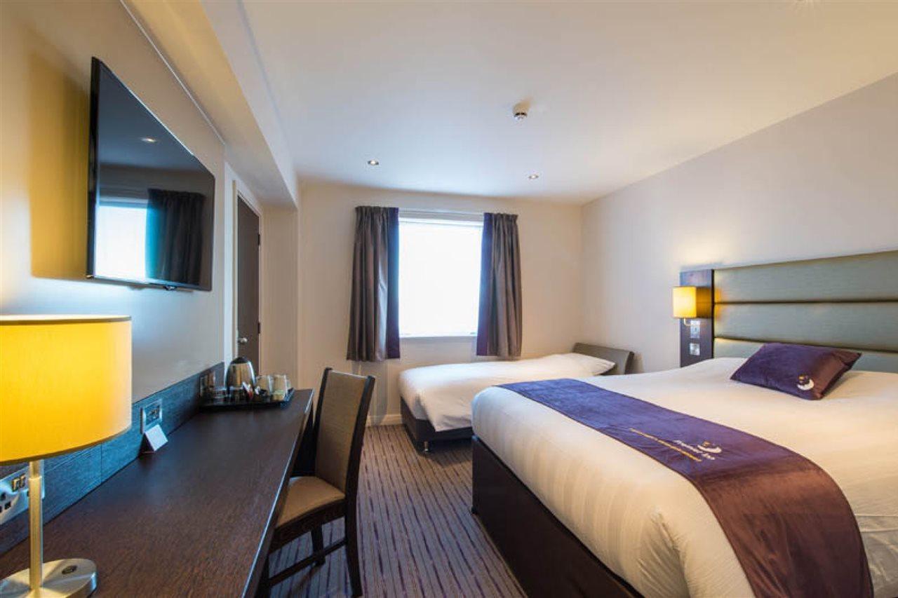 Premier Inn Newcastle City Centre Millennium Bridge Newcastle upon Tyne Exterior foto