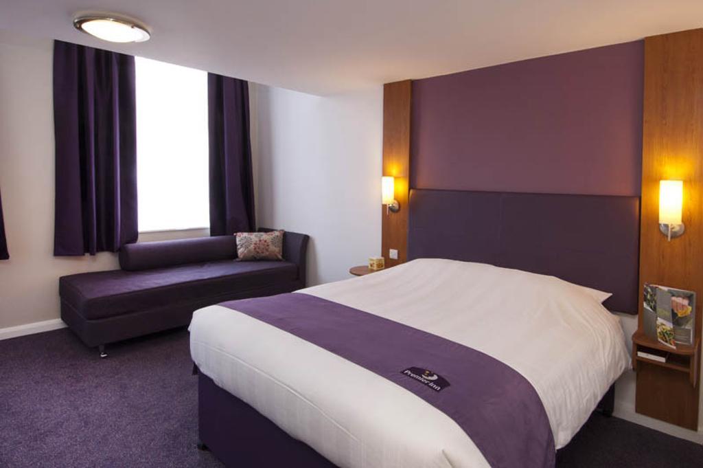 Premier Inn Newcastle City Centre Millennium Bridge Newcastle upon Tyne Exterior foto