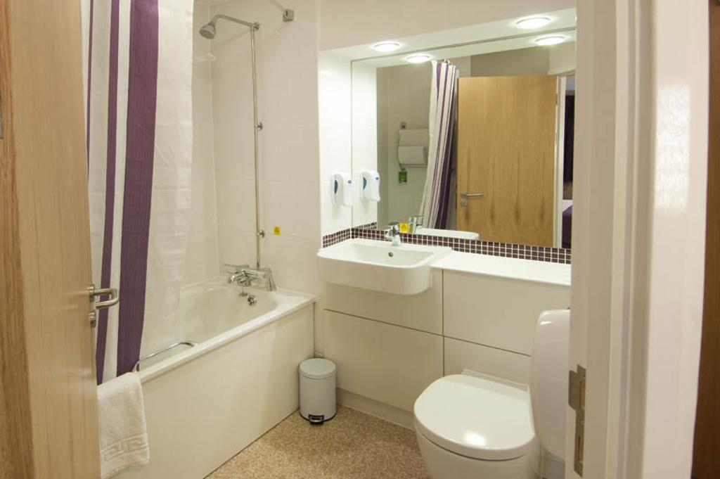 Premier Inn Newcastle City Centre Millennium Bridge Newcastle upon Tyne Quarto foto